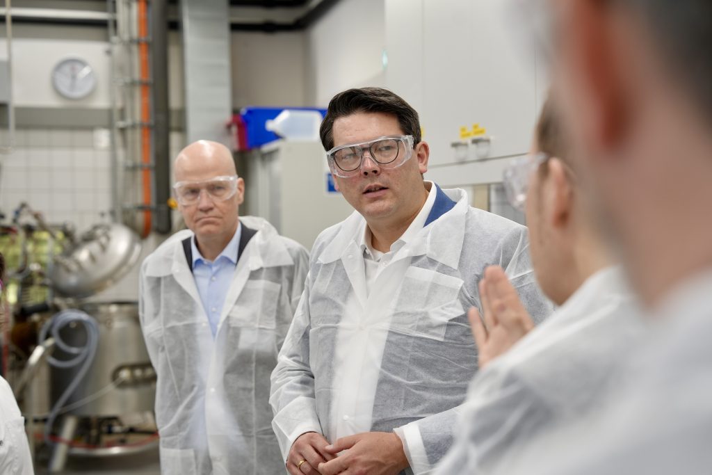 Besuch bei Evonik in Künsebeck mit Ralph Brinkhaus zur Biotechnologie in OWL